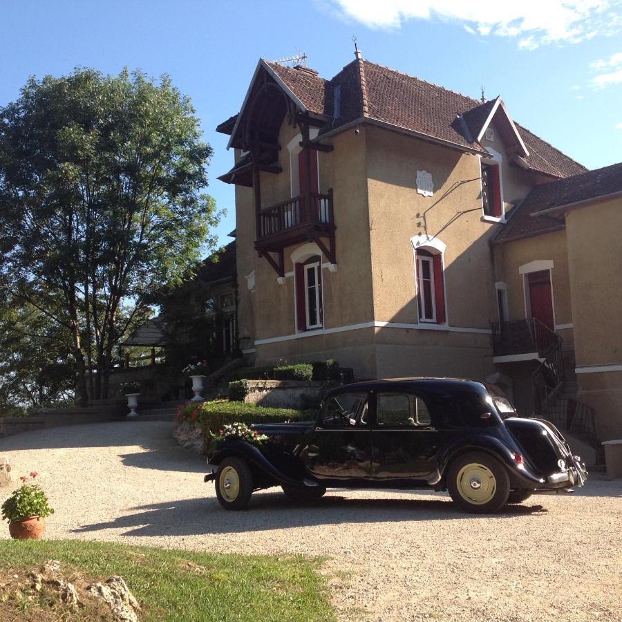 La Garenne De Morestel Exterior photo